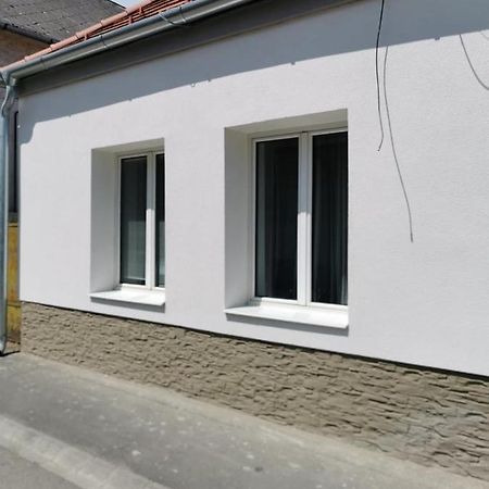 Tifani Apartman 케츨리 외부 사진
